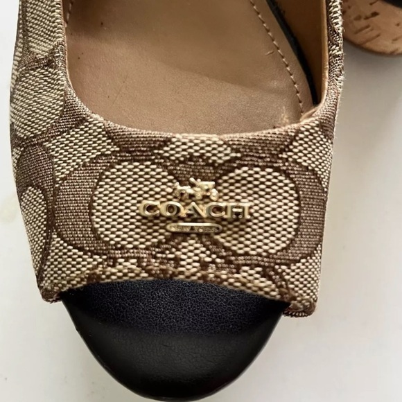 Coach Insignia Ferry Peep Toe Wedge Heels Shoes 6.5 Women - Picture 4 of 8